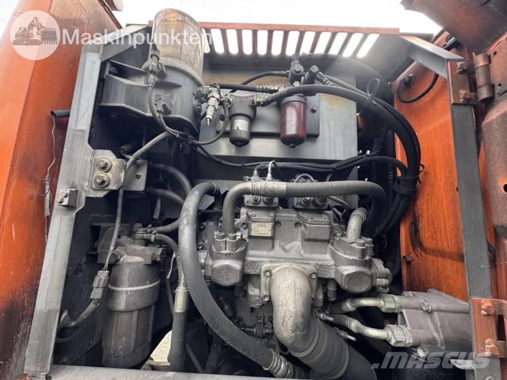 Hitachi ZX 140 W-3 Колесни екскаватори