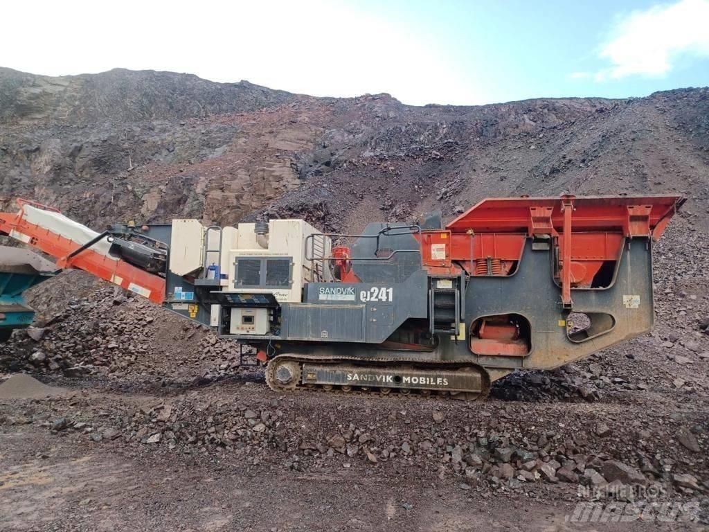 Sandvik QJ241 Мобилни трошачки

