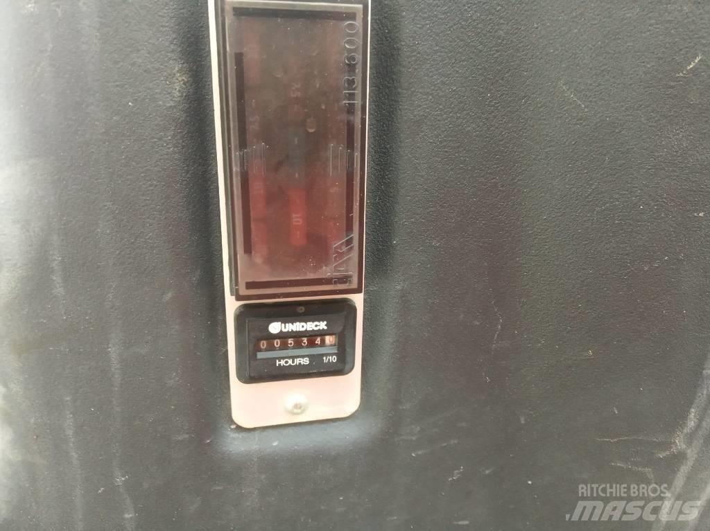 Ausa D 150 AH G Странични самосвали