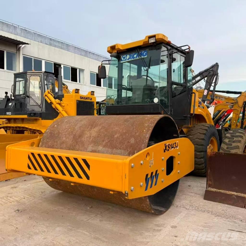 XCMG XS 143 Еднобарабанни ролки
