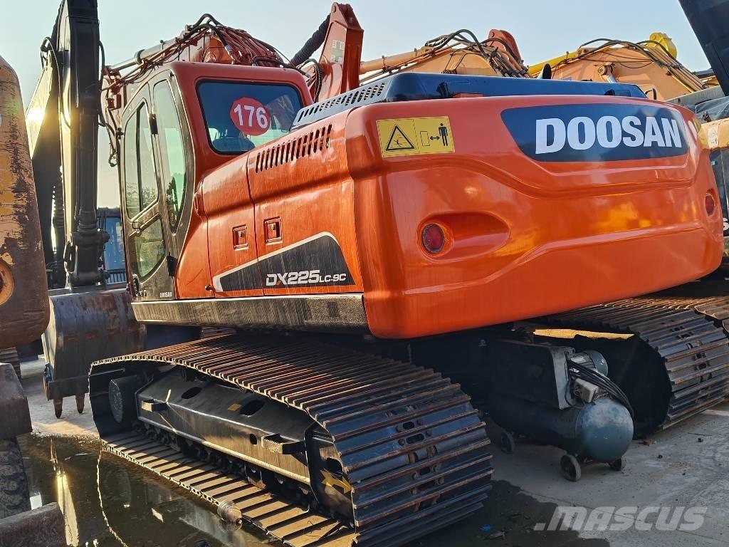 Doosan DX225LC-9C Верижен екскаватор