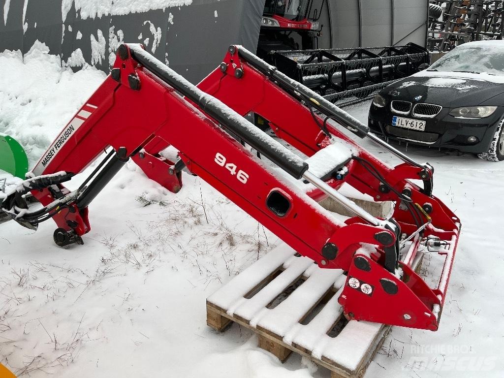 Massey Ferguson 945 Челни товарачи и багери