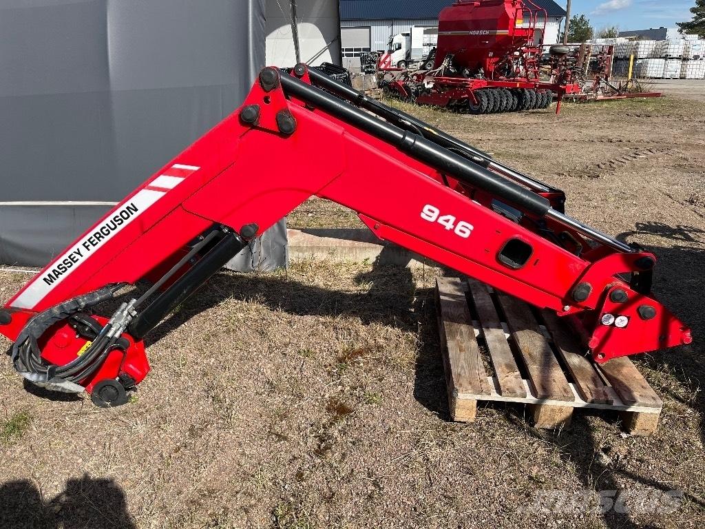 Massey Ferguson 945 Челни товарачи и багери