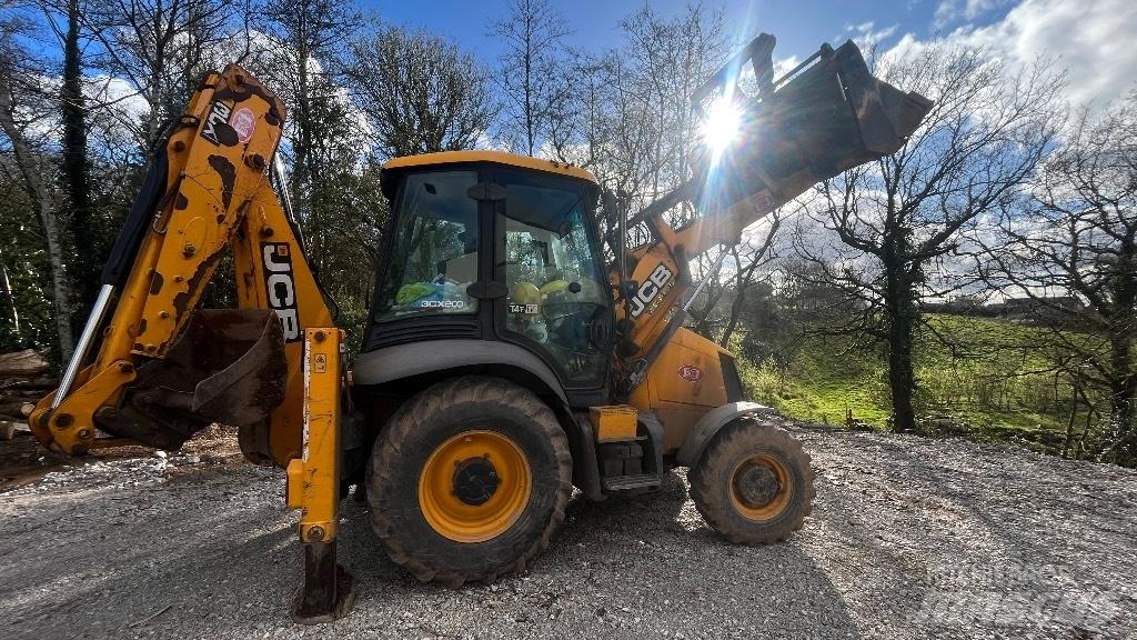 JCB 3 CX Товарач със заден ексватор