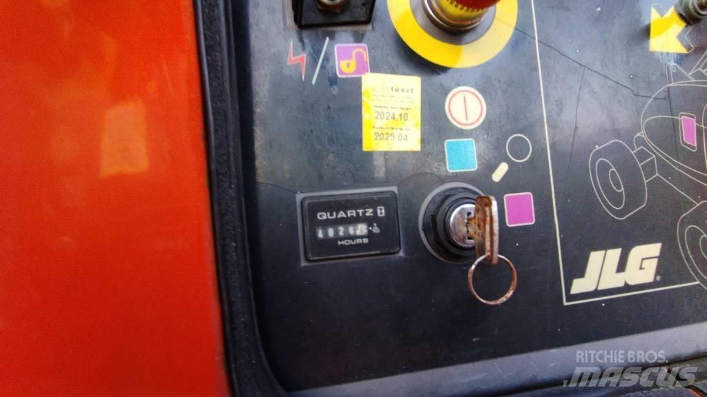 JLG 800 AJ Съчленени стрелови подемници