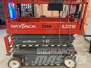 SkyJack SJ 3219 Ножични работни платформи