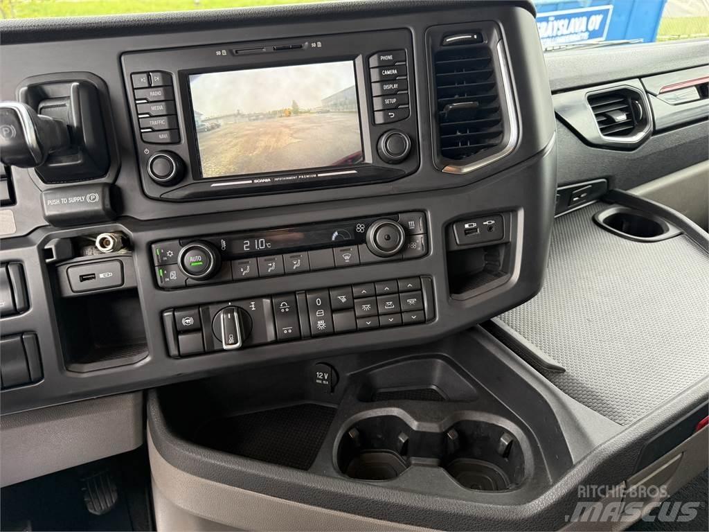 Scania R650 6X2 Камиони с кран с кука