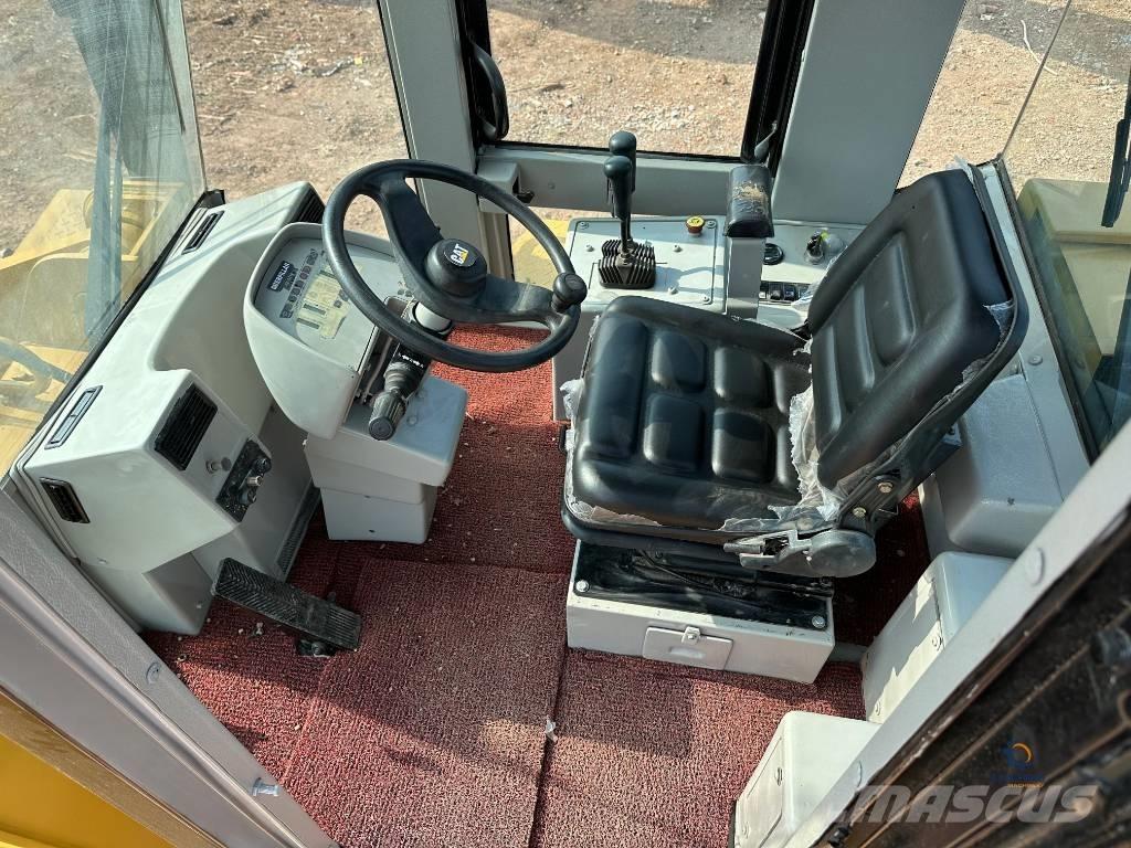 CAT 950G Колесни товарачи