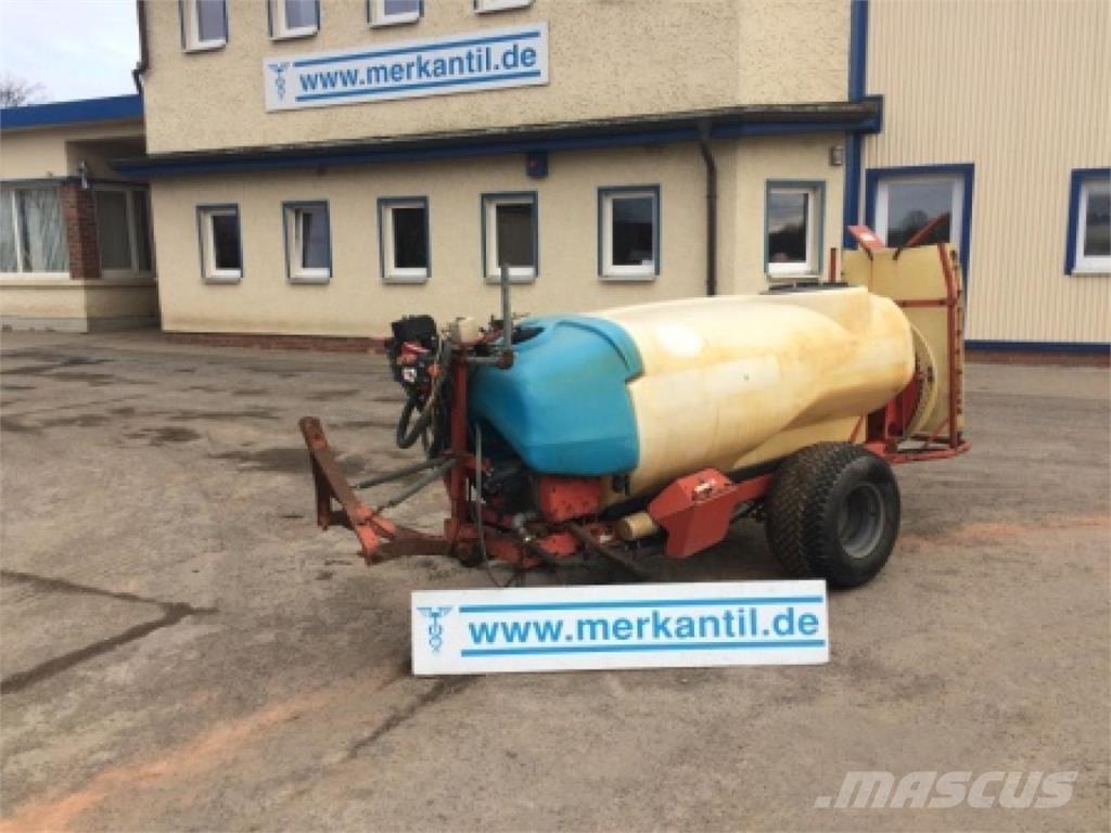 Holder NI 1000 Прикачни пръскачки
