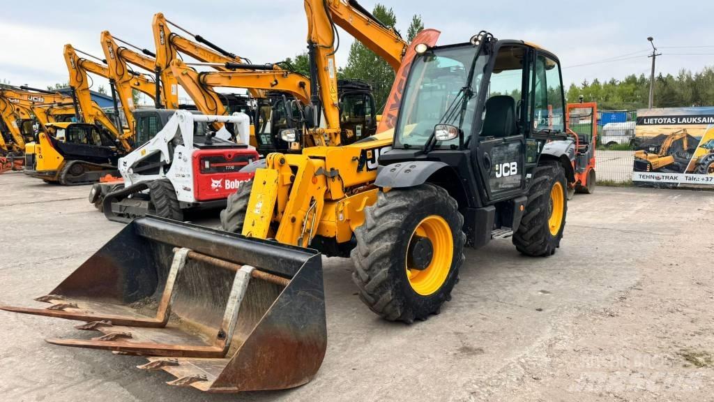 JCB 531-70 Телескопични челни товарачи
