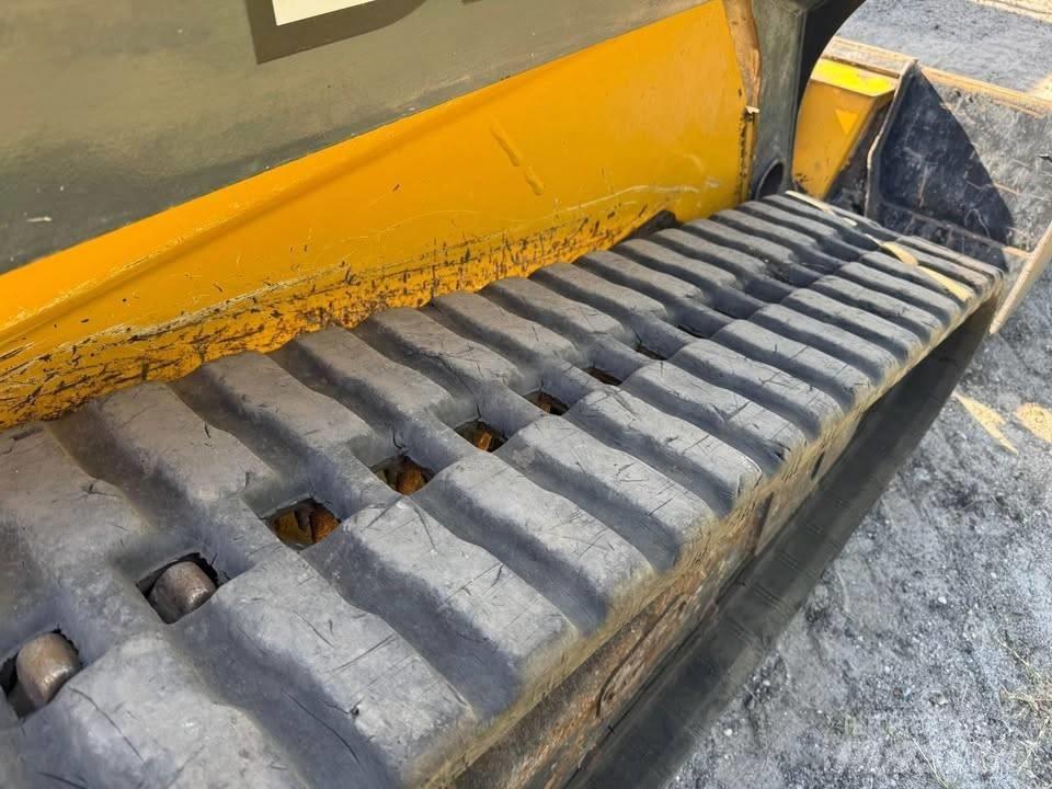 John Deere 325G Мини товарачи
