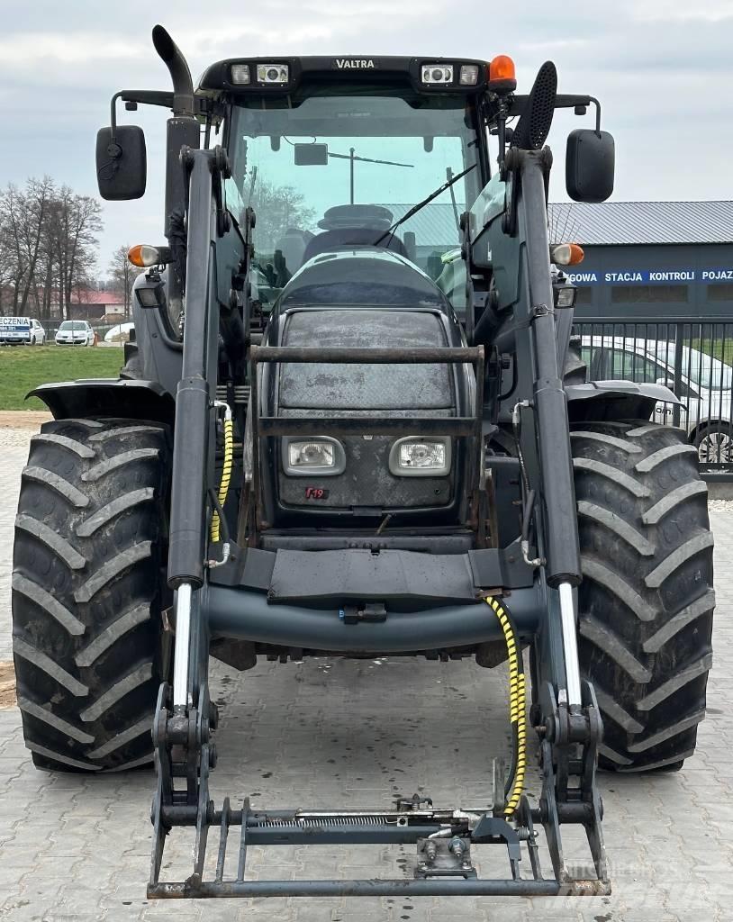 Valtra T 190 Трактори