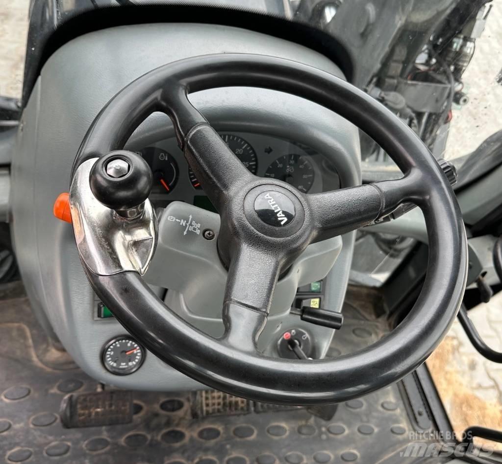 Valtra T 190 Трактори