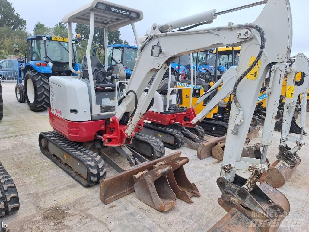 Takeuchi TB23R Мини екскаватори < 7 т