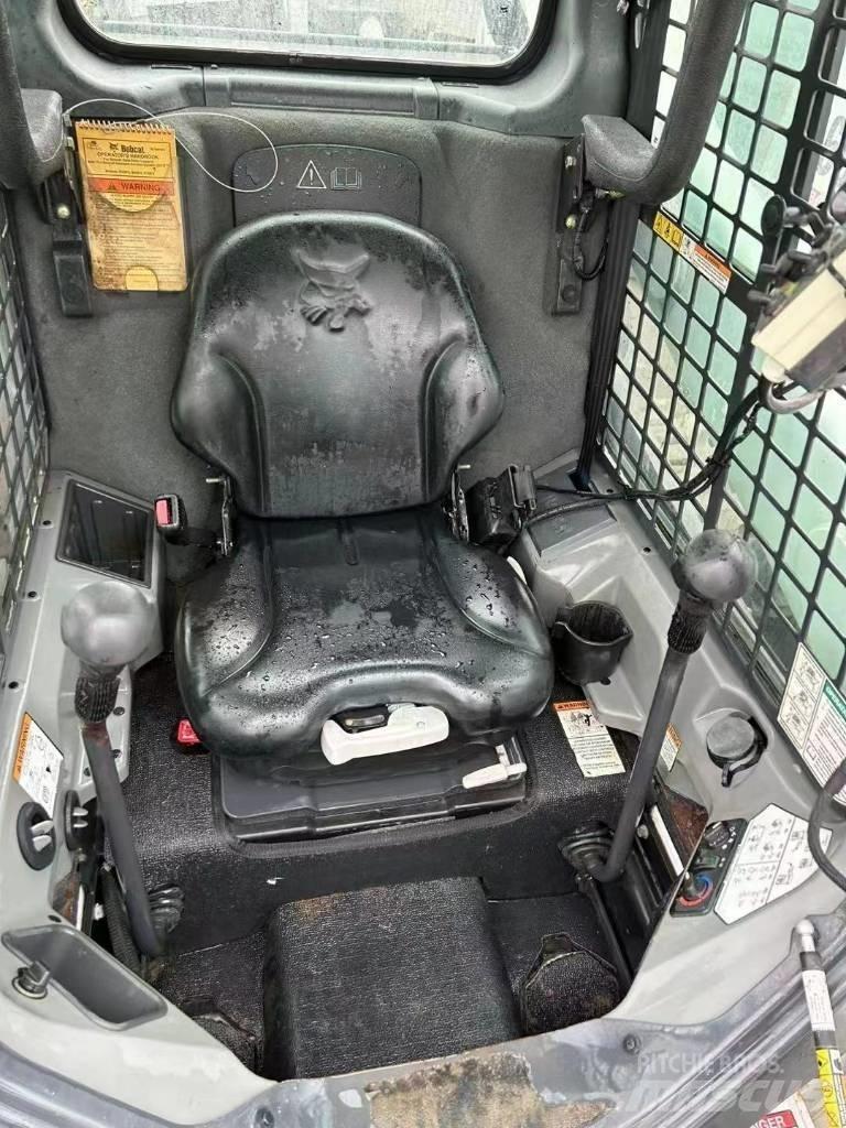 Bobcat S 750 Мини товарачи
