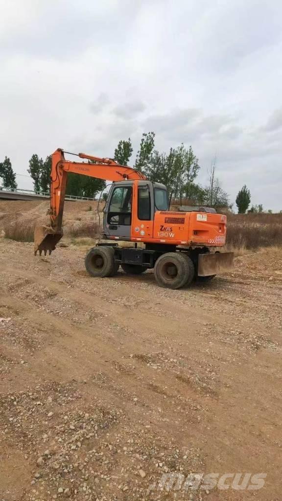 Hitachi ZX130W Колесни екскаватори