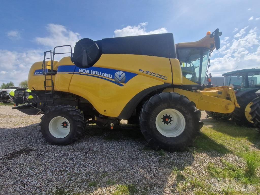 New Holland CX 8090 Комбайни