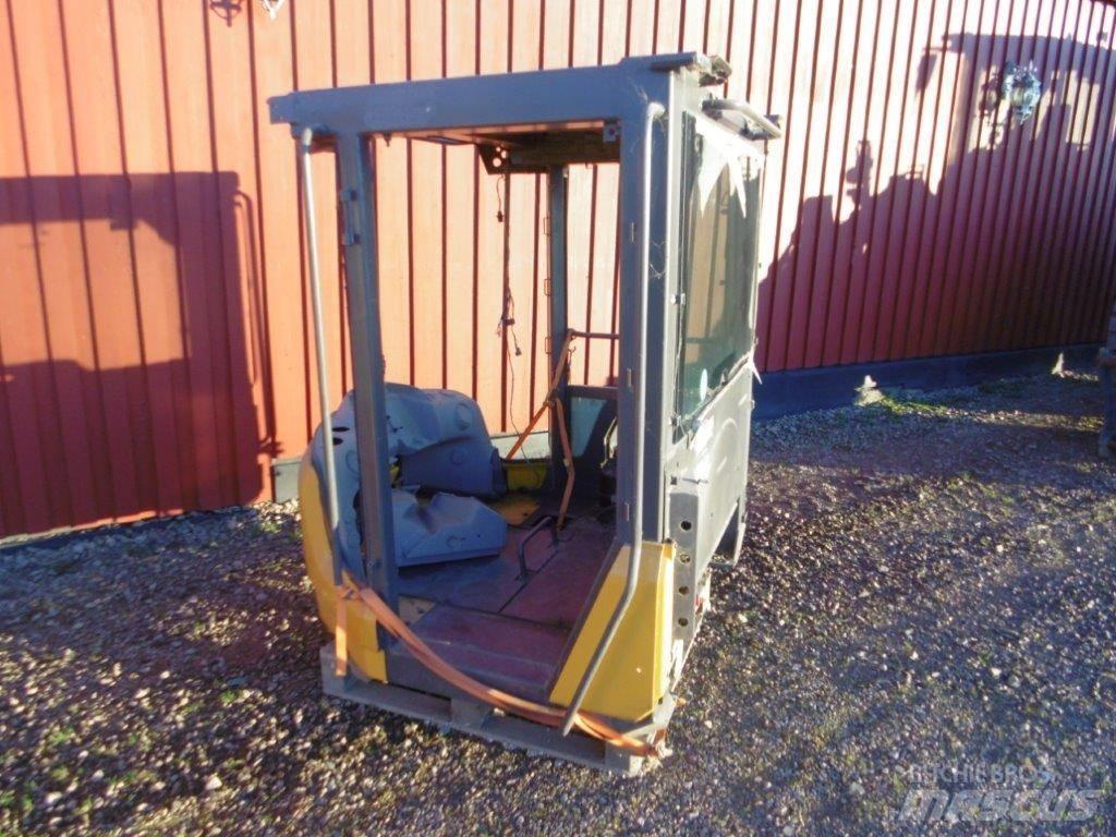  Hytt Volvo L60F Кабина