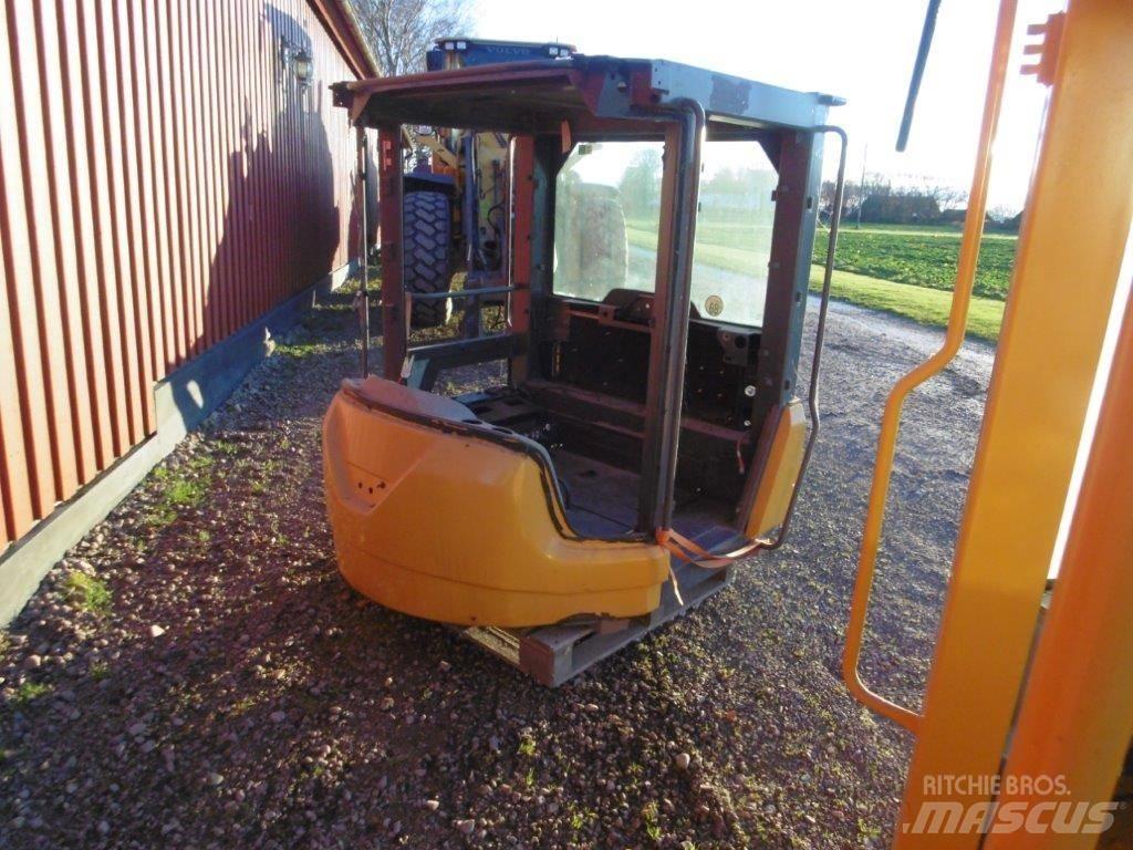  Hytt Volvo L60F Кабина