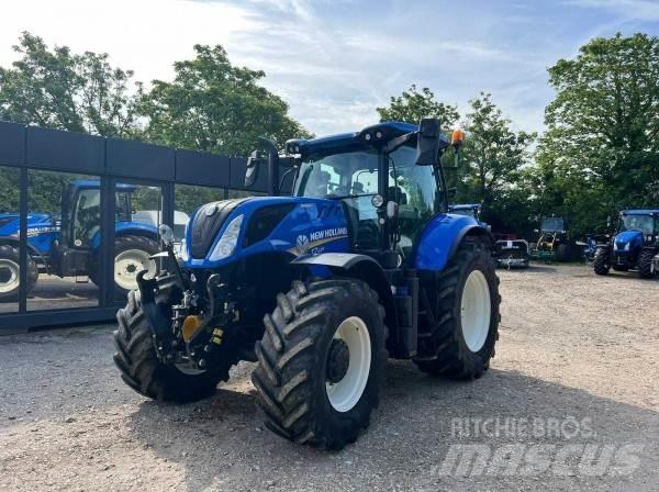 New Holland T7.225 Трактори
