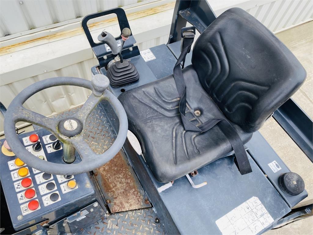 Bomag BW135AD Двойни барабанни ролки
