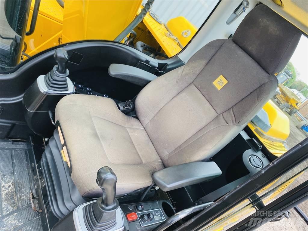 JCB JS130LC Верижен екскаватор