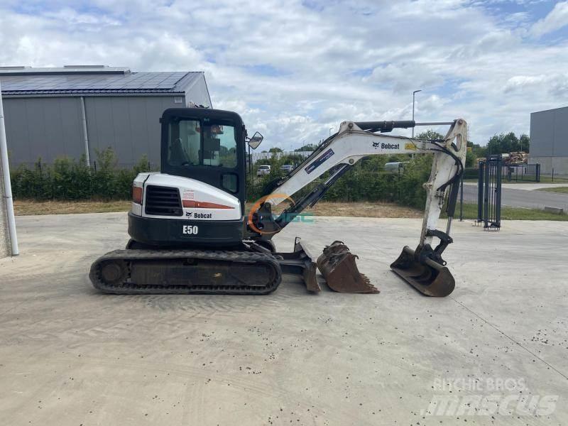 Bobcat E 50 Колесни екскаватори