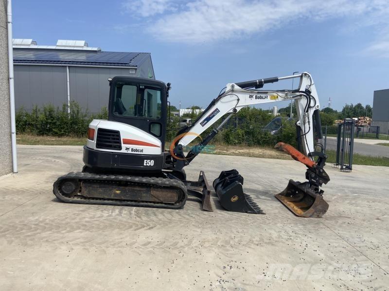 Bobcat E 50 Колесни екскаватори