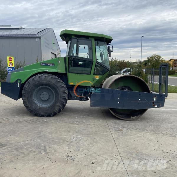 Dynapac CA302D Уплътнители за почва
