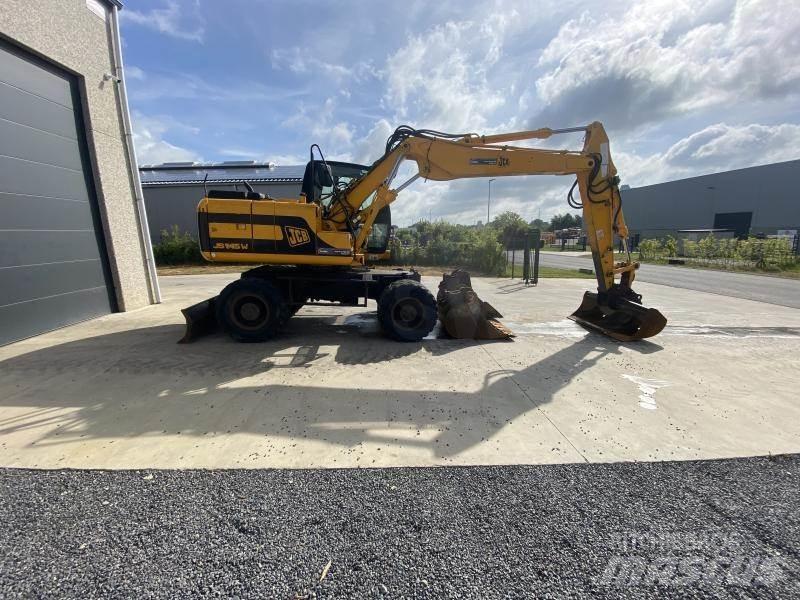 JCB JS145W Колесни екскаватори