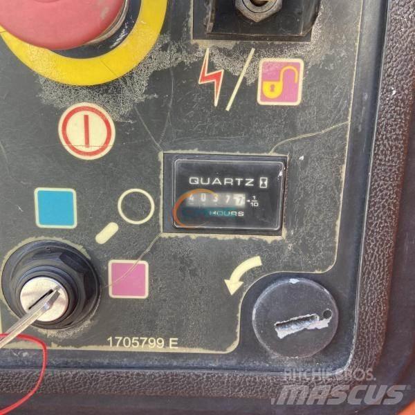 JLG 1250AJP Съчленени стрелови подемници