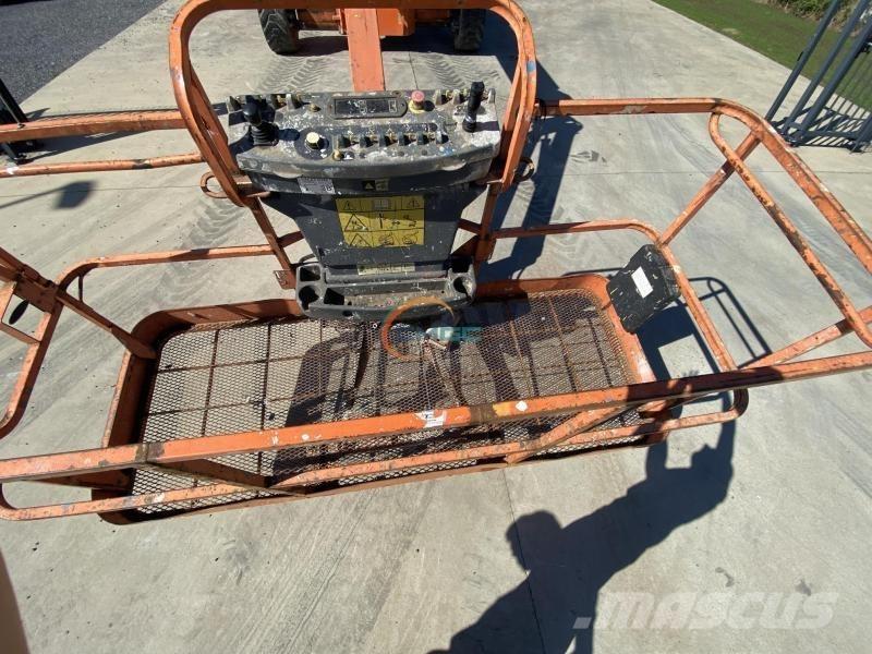 JLG 1250AJP Съчленени стрелови подемници