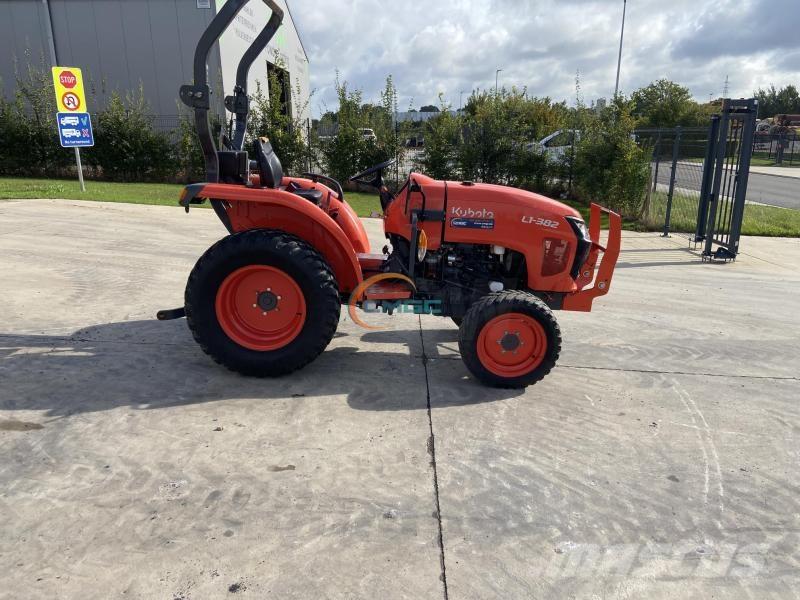 Kubota L1-382 Трактори