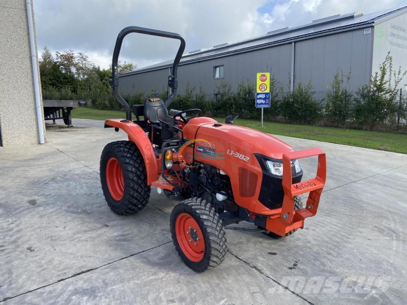 Kubota L1-382 Трактори