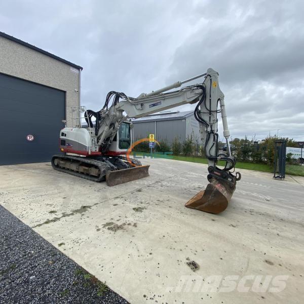 Takeuchi TB215R Колесни екскаватори