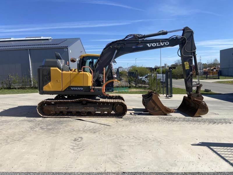 Volvo L 40 Колесни екскаватори