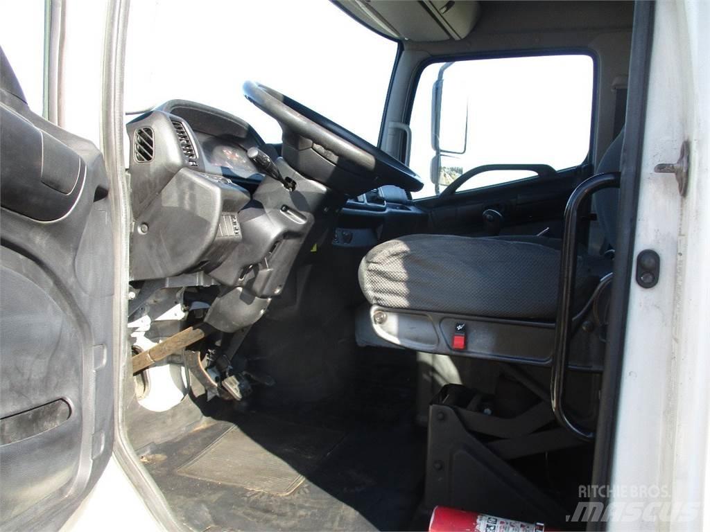 Hino 338 Камиони за дървени стърготини
