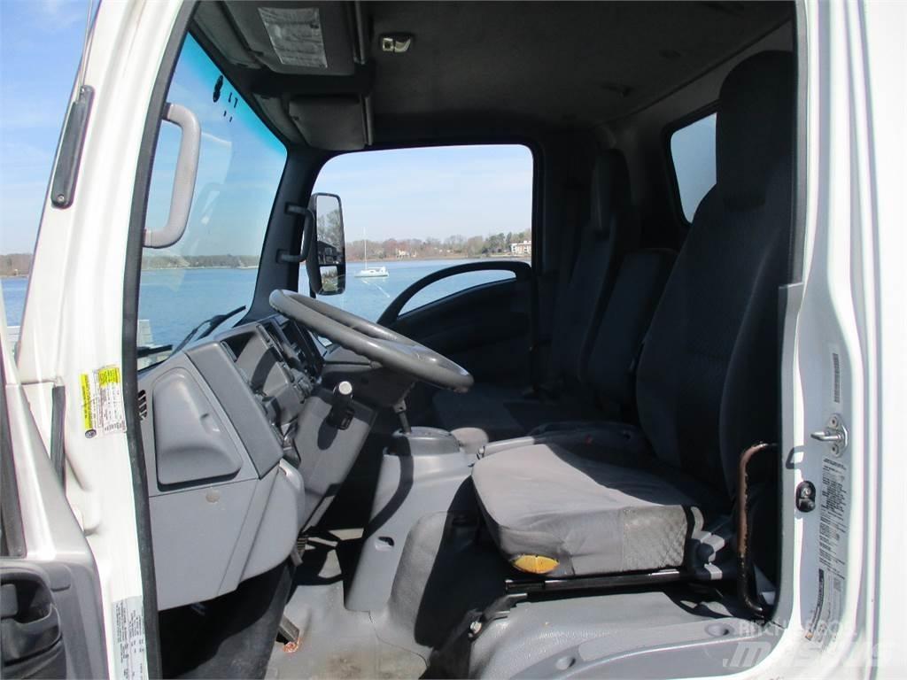 Isuzu NRR Общински/универсални превозни средства
