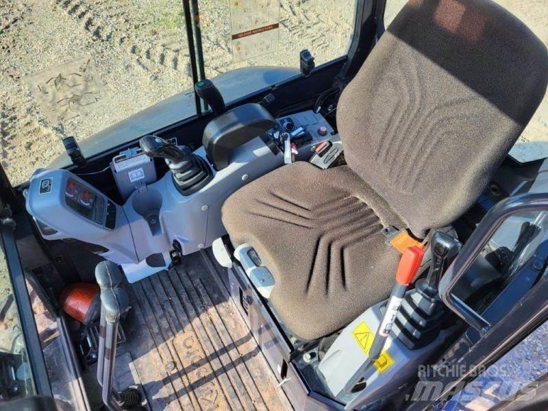 Kubota U27-4 Мини екскаватори < 7 т