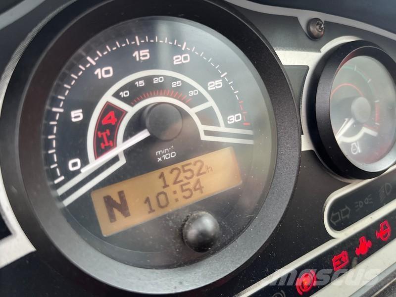 Manitou MT 732 Телескопични товарачи