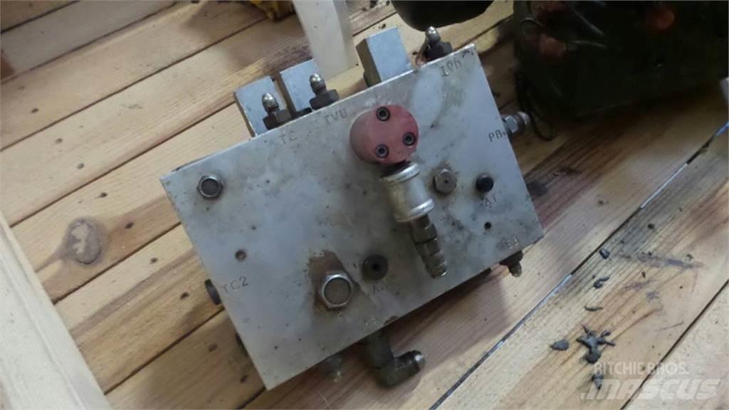 Bell B30D Кабина