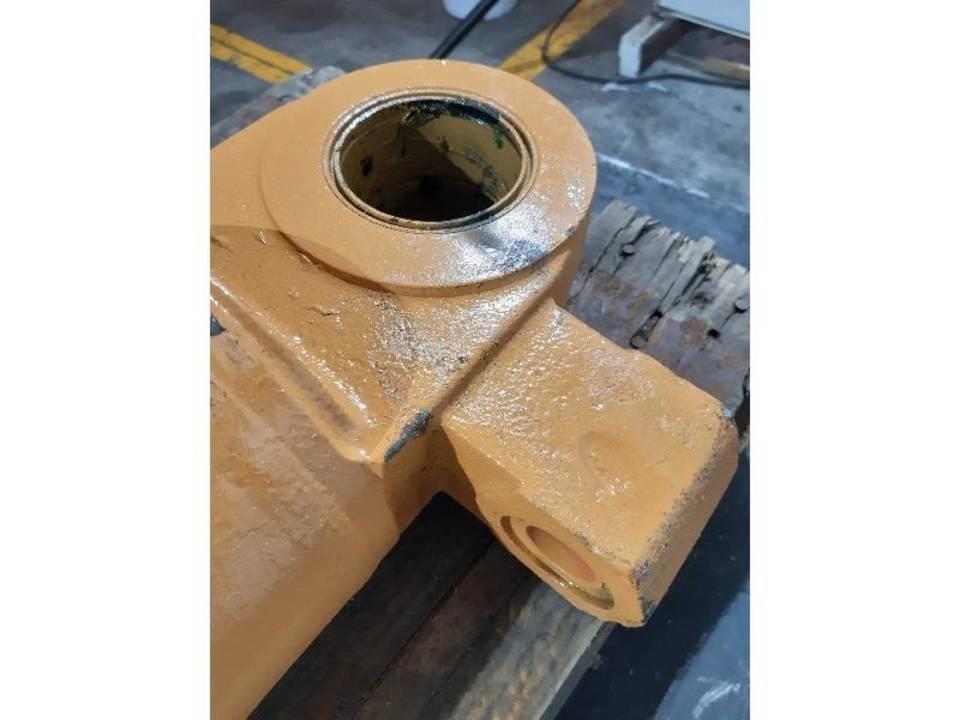 CASE 621C Хидравлични