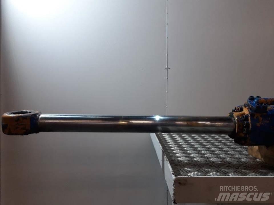 CASE 688B Хидравлични