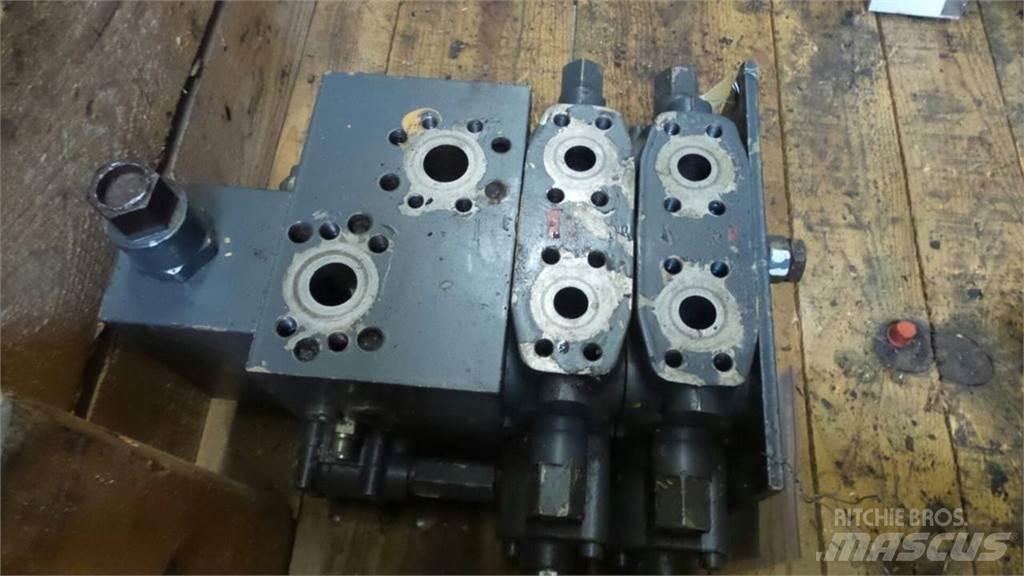 CASE 788 Хидравлични