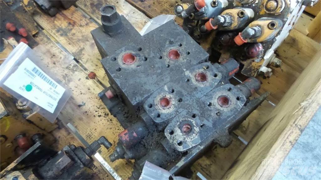 CASE 888 Хидравлични