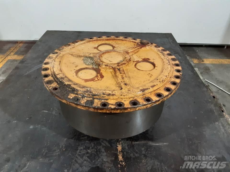 CASE 921C Предаване