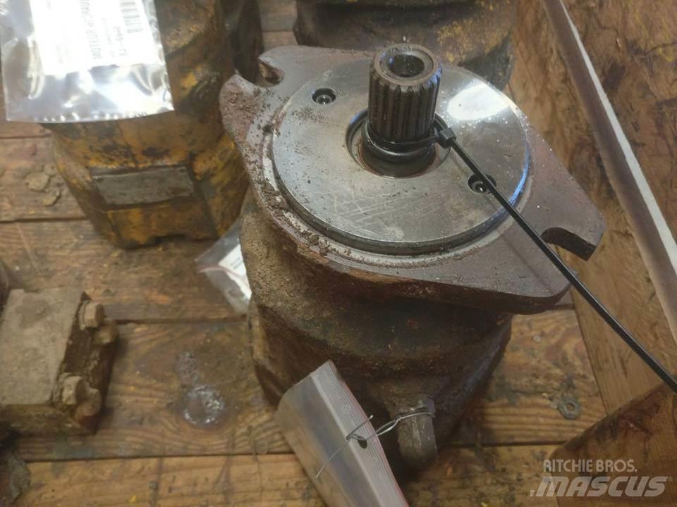 CAT 215 Хидравлични
