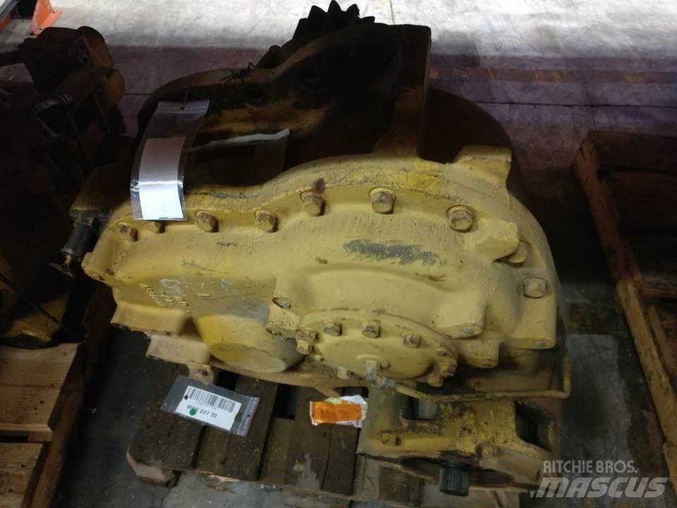 CAT 245 Предаване