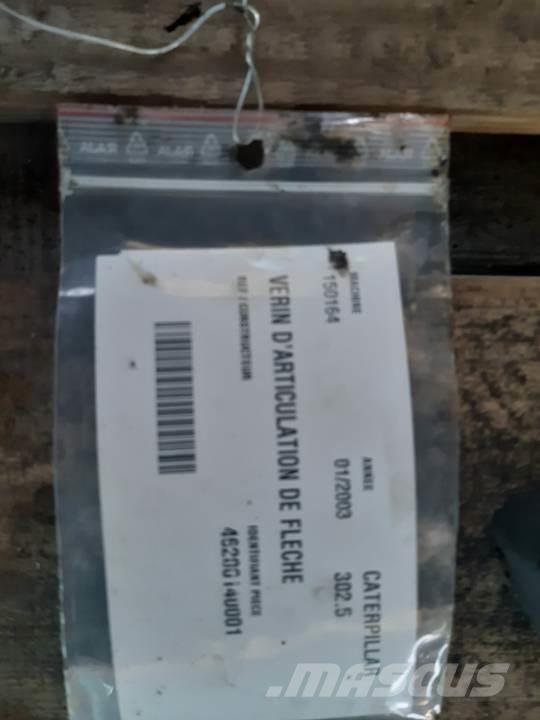 CAT 302.5 Хидравлични