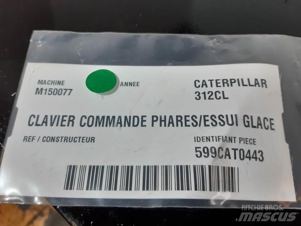 CAT 312CL Кабина